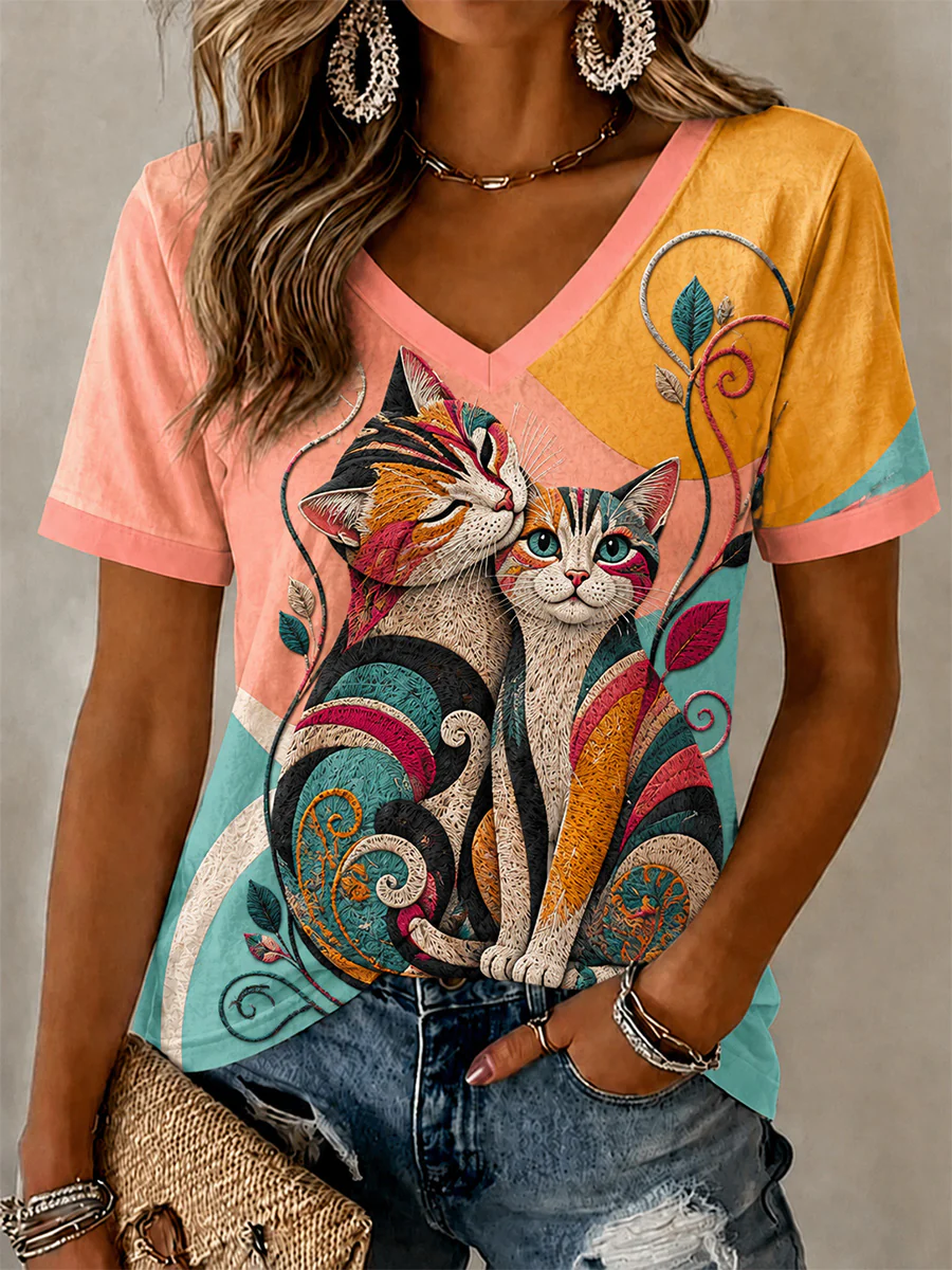 Women's Artistic Cat Print Casual V-Neck Tee