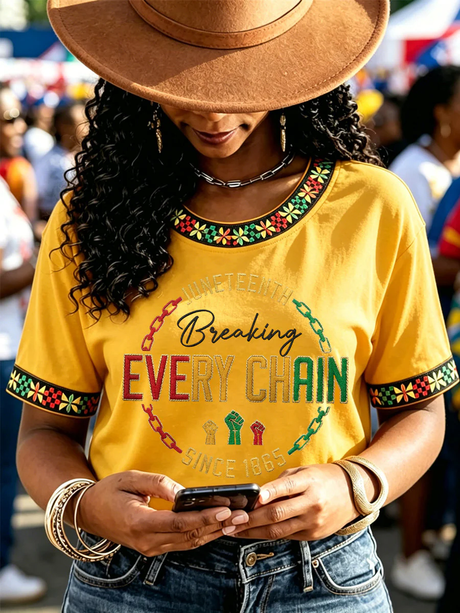 Women's Juneteenth Breaking Every Chain Since 1865 Print Casual Tee - Image 5